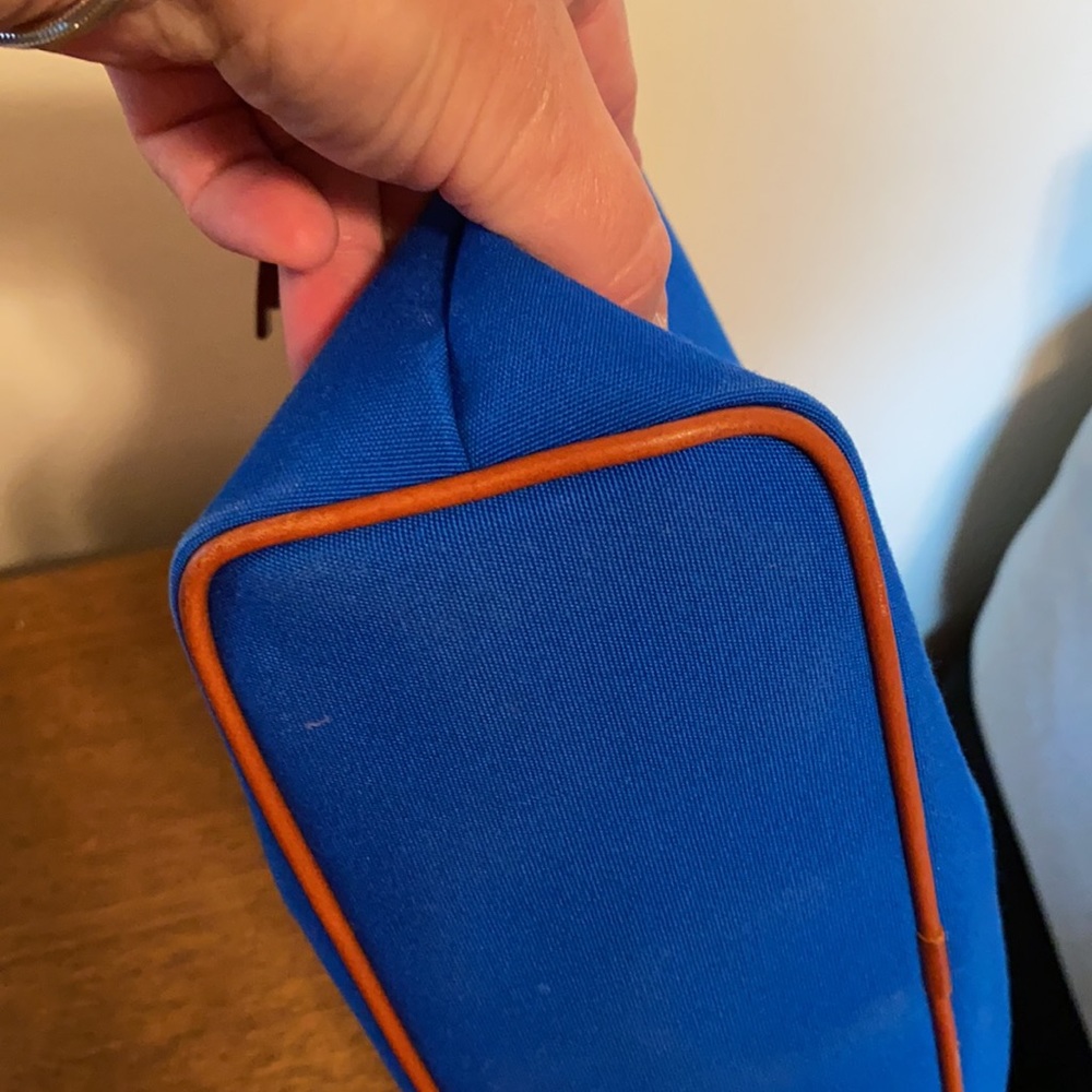 EUC Dooney Crossbody - Picture 5 of 8